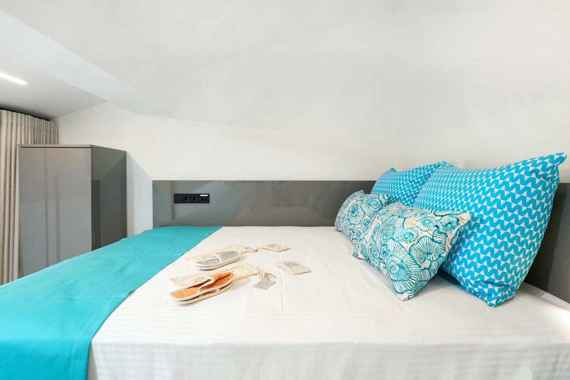 Mythodea Prive Luxury Suites Chrisi Ammoudia Exteriör bild