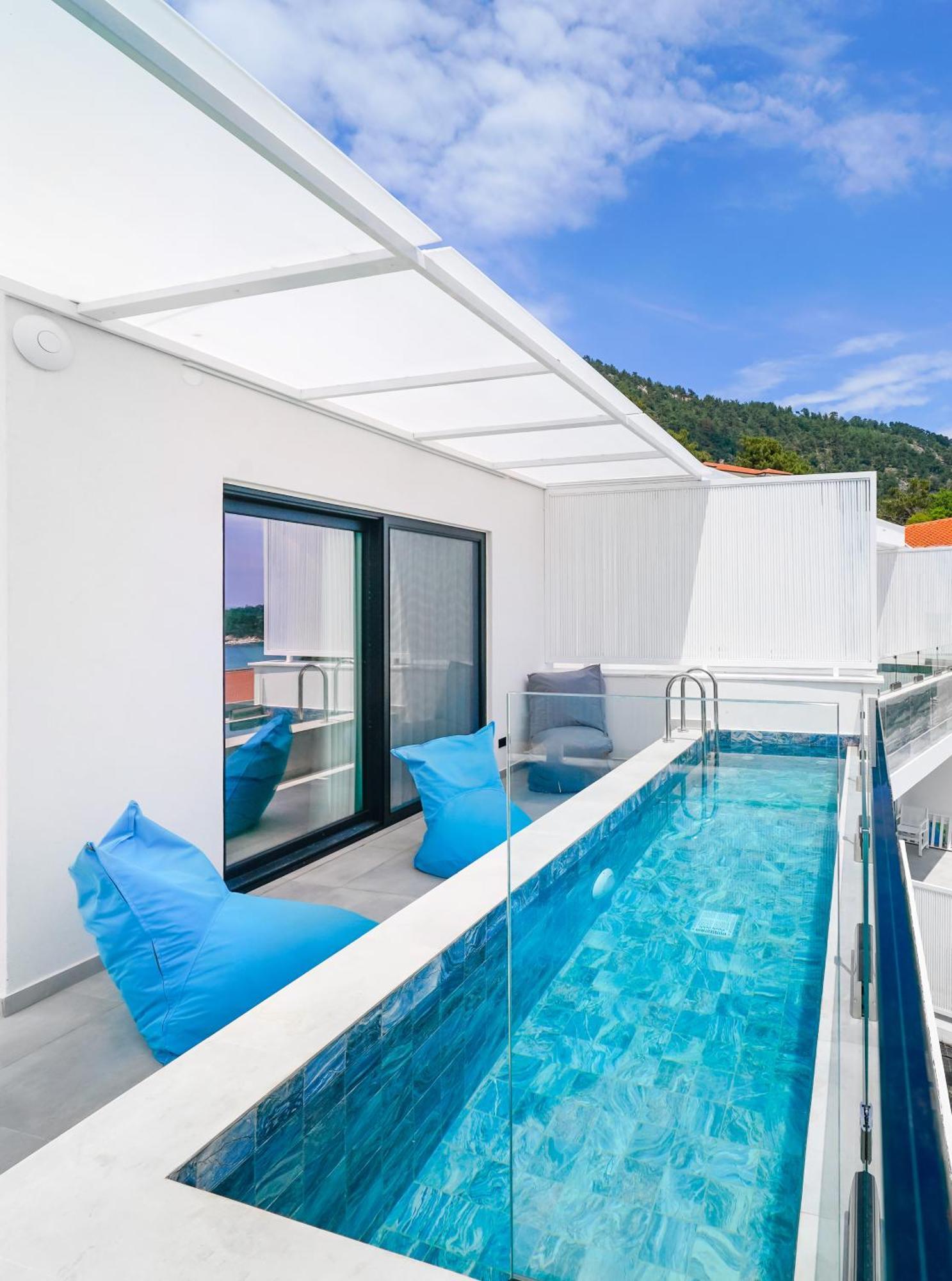 Mythodea Prive Luxury Suites Chrisi Ammoudia Exteriör bild