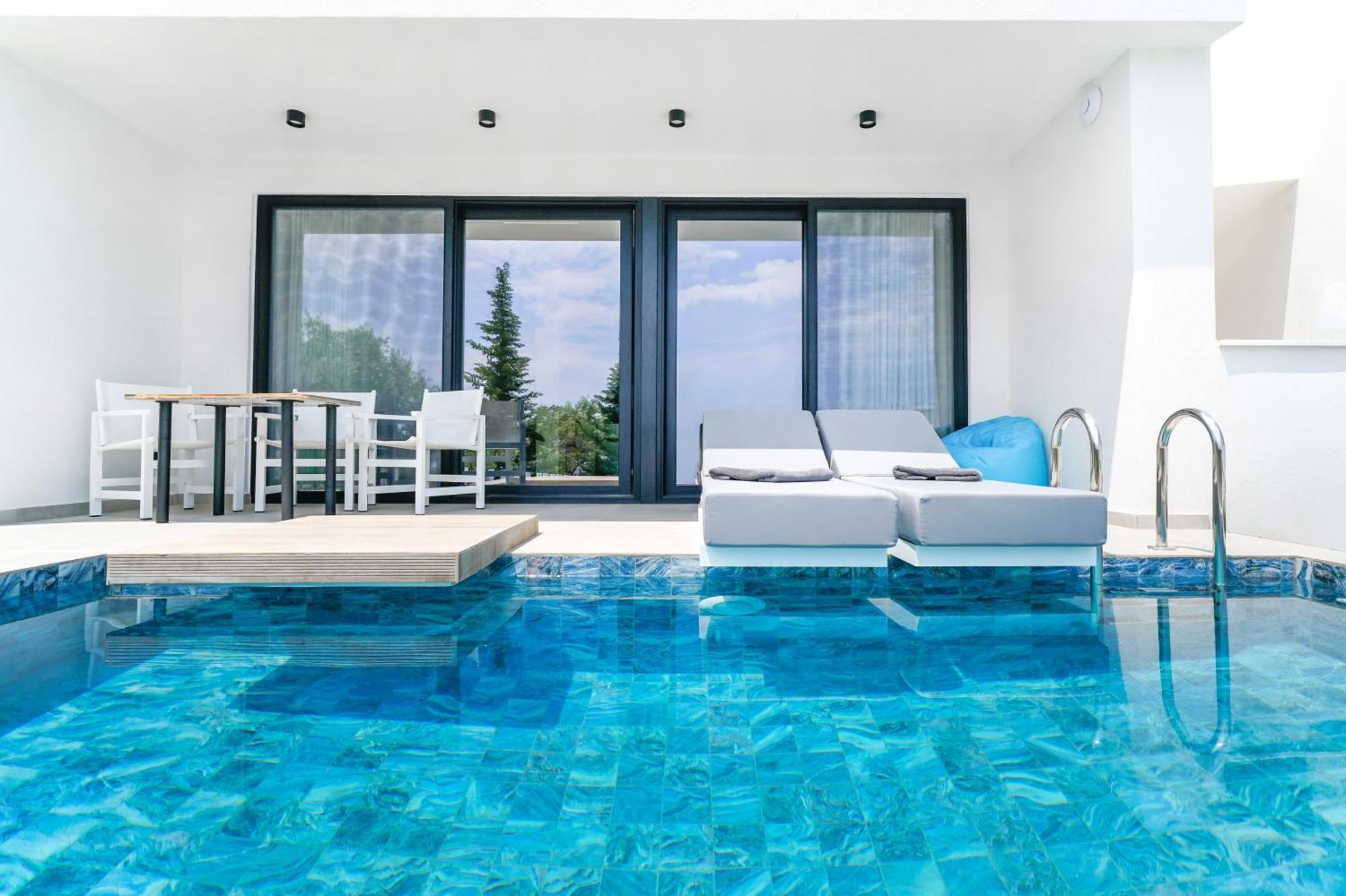 Mythodea Prive Luxury Suites Chrisi Ammoudia Exteriör bild
